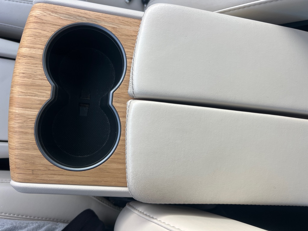 Photo 35 of this TESLA MODEL S