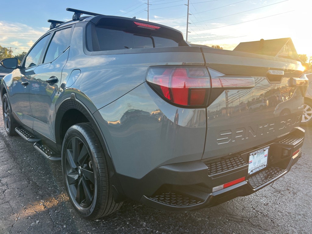 Photo 5 of this HYUNDAI SANTA CRUZ
