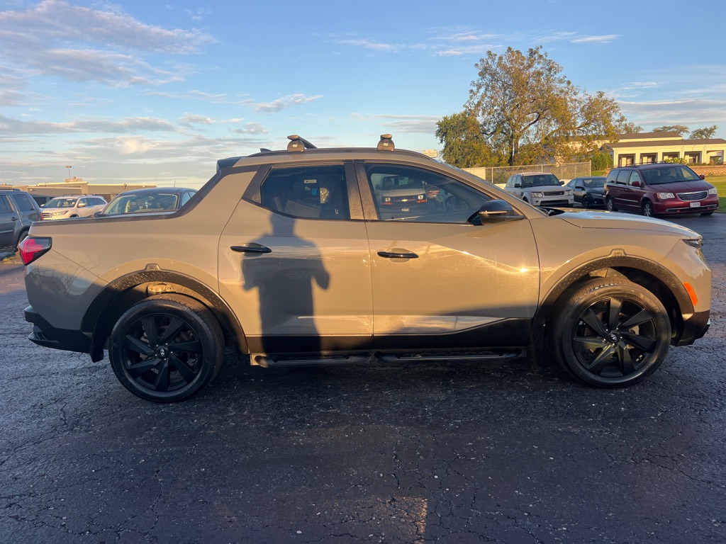 Photo 8 of this HYUNDAI SANTA CRUZ