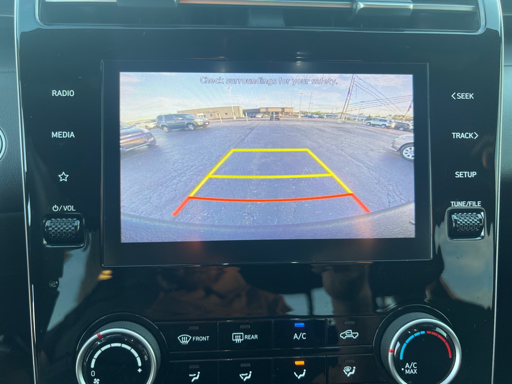 Photo 29 of this HYUNDAI SANTA CRUZ