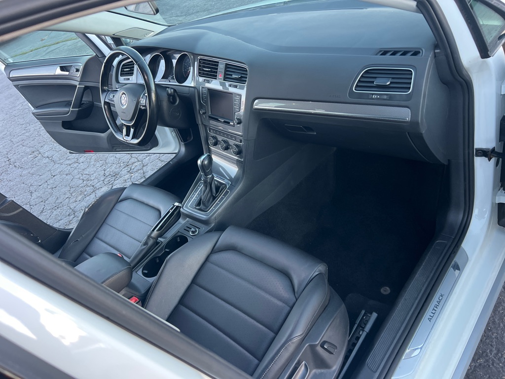 Photo 21 of this VOLKSWAGEN GOLF ALLTRACK
