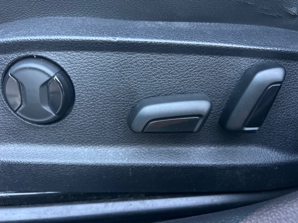 Photo 26 of this VOLKSWAGEN GOLF ALLTRACK