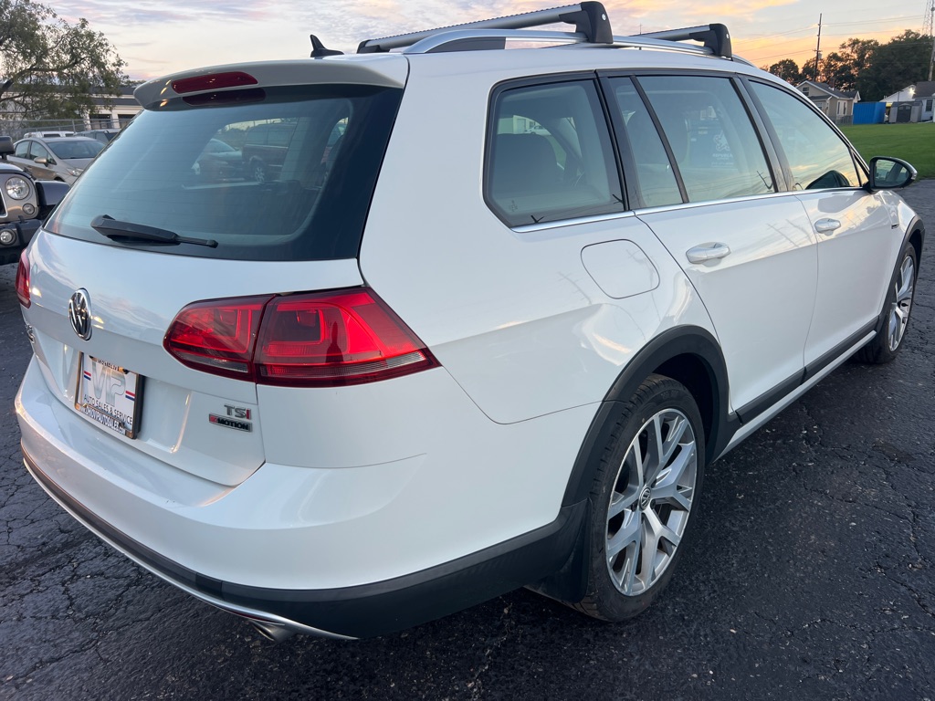 Photo 7 of this VOLKSWAGEN GOLF ALLTRACK