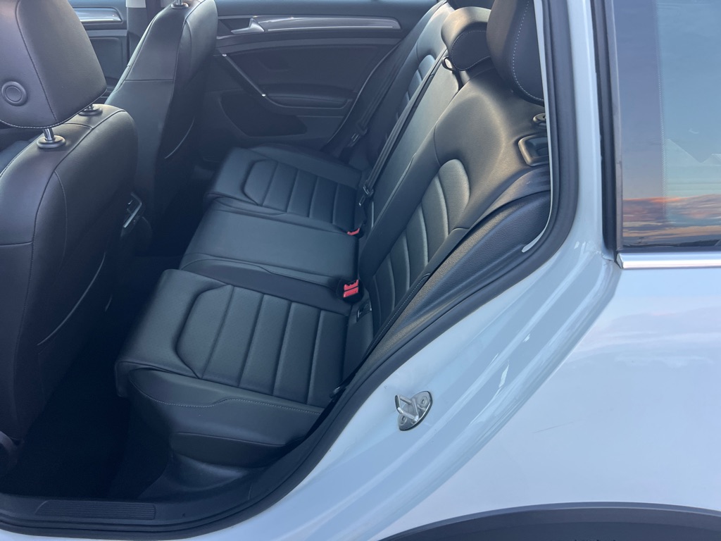 Photo 15 of this VOLKSWAGEN GOLF ALLTRACK