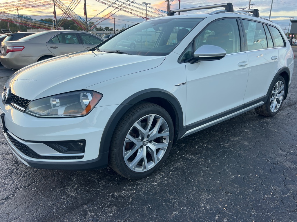 Photo 3 of this VOLKSWAGEN GOLF ALLTRACK