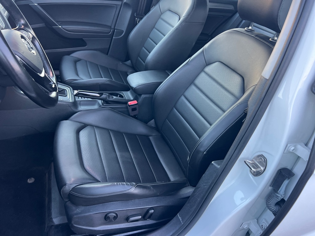 Photo 12 of this VOLKSWAGEN GOLF ALLTRACK