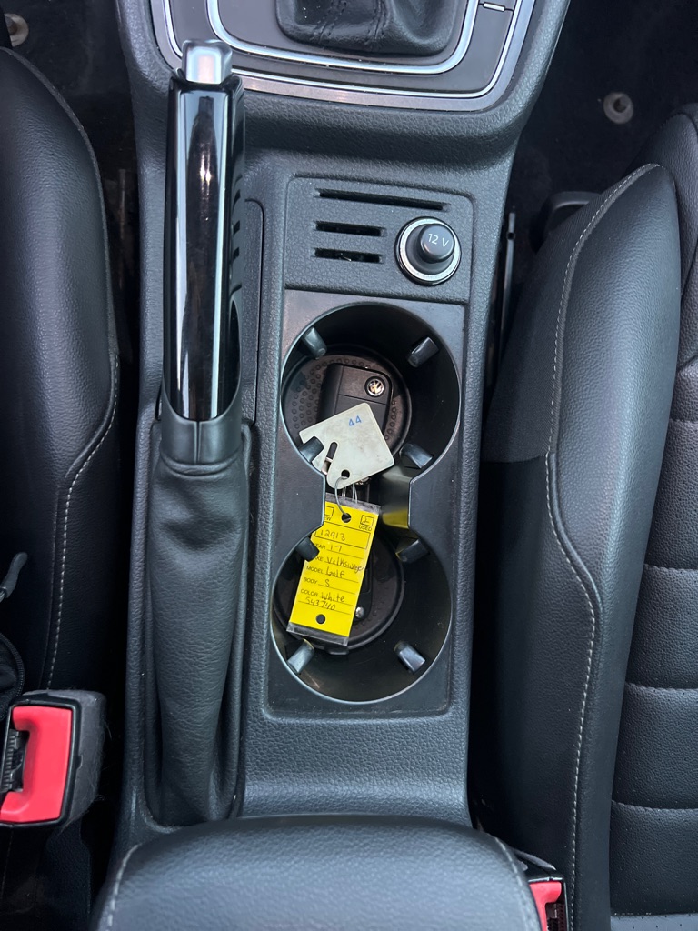 Photo 35 of this VOLKSWAGEN GOLF ALLTRACK
