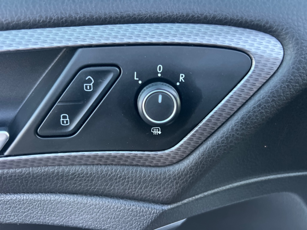 Photo 28 of this VOLKSWAGEN GOLF ALLTRACK