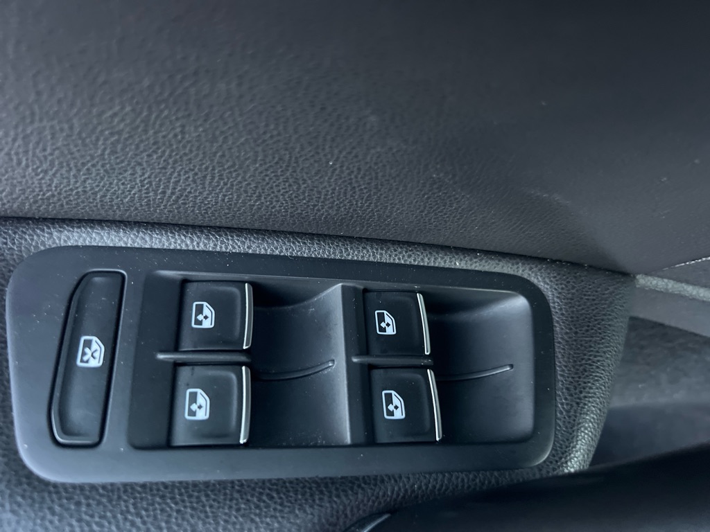 Photo 27 of this VOLKSWAGEN GOLF ALLTRACK