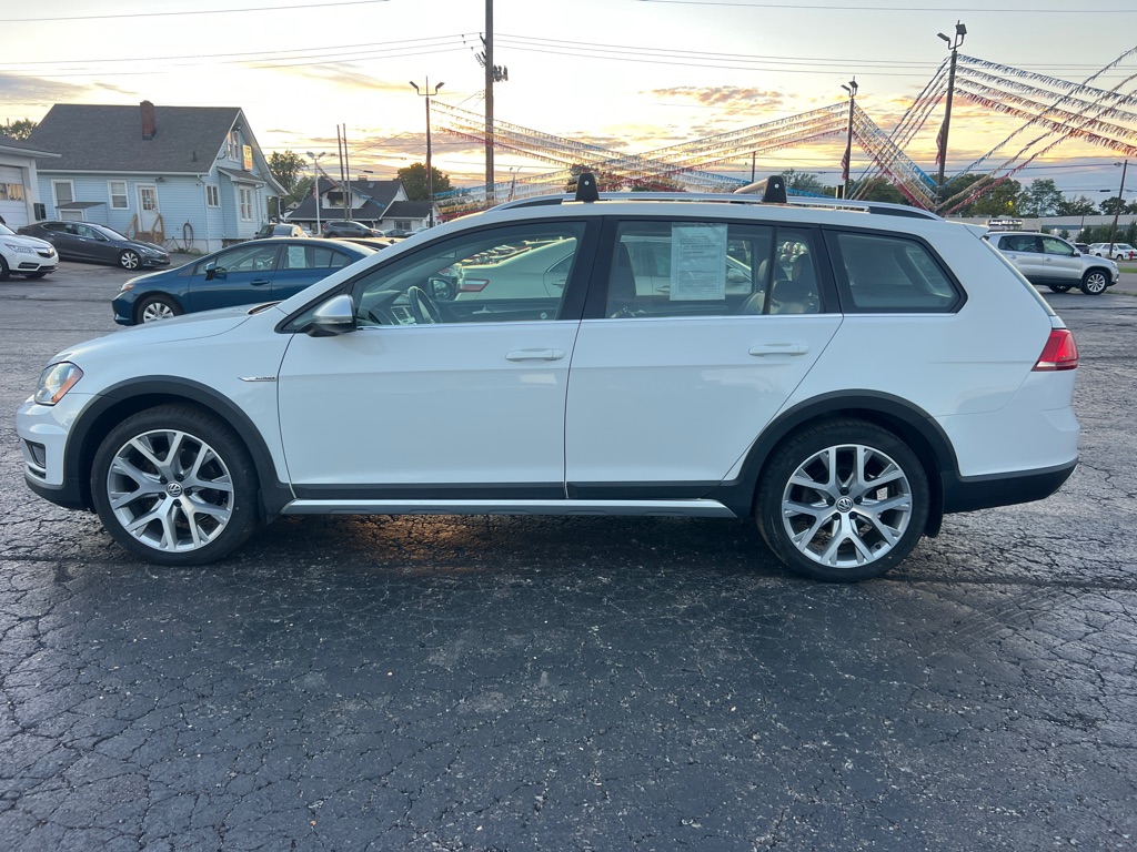 Photo 4 of this VOLKSWAGEN GOLF ALLTRACK