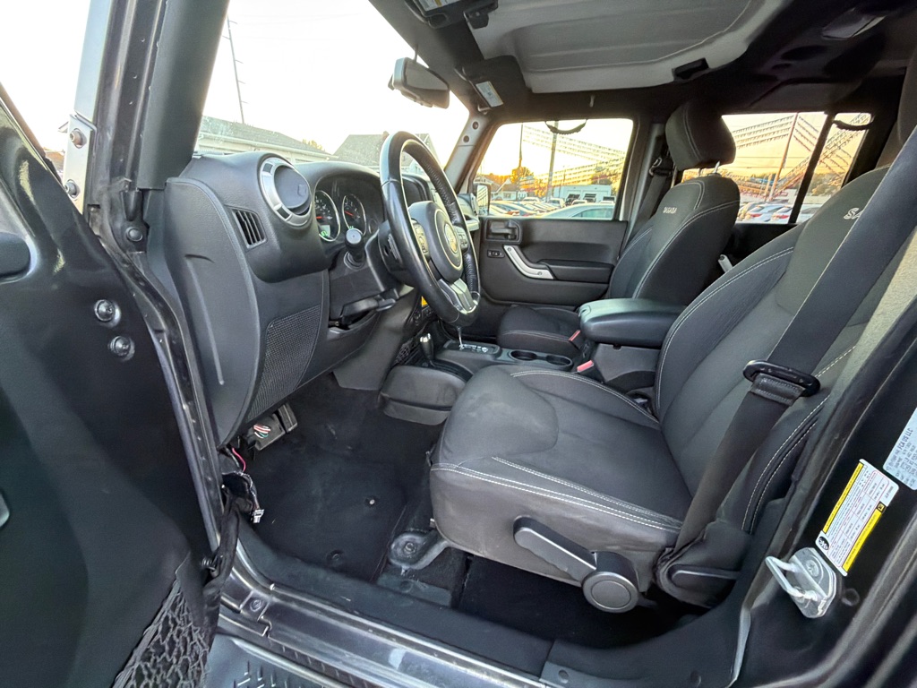 Photo 9 of this JEEP WRANGLER UNLIMI