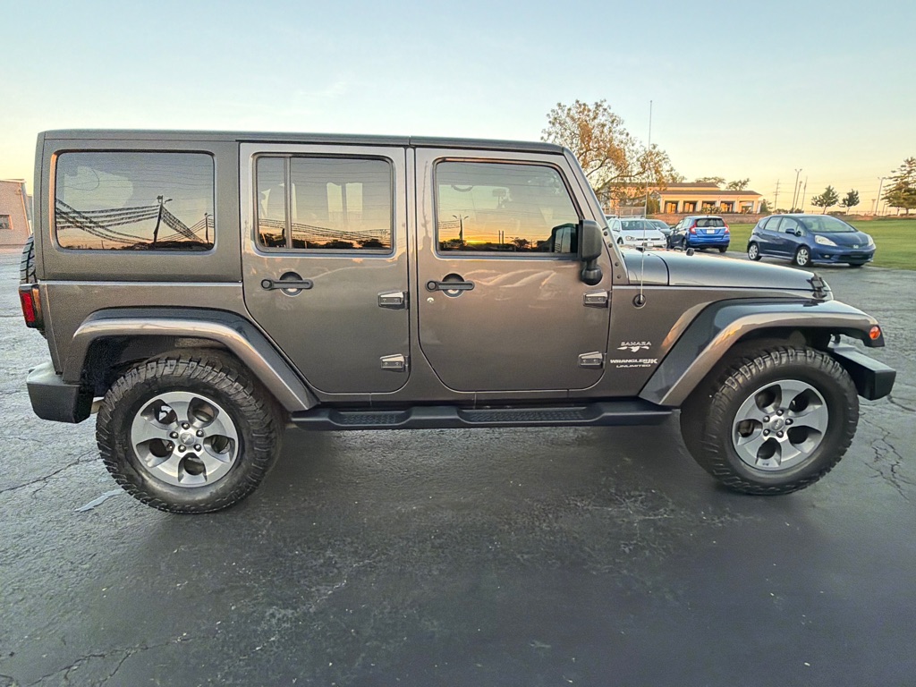 Photo 8 of this JEEP WRANGLER UNLIMI