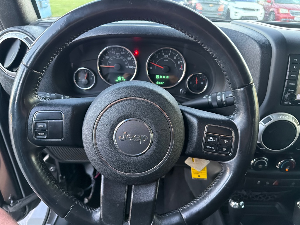 Photo 18 of this JEEP WRANGLER UNLIMI
