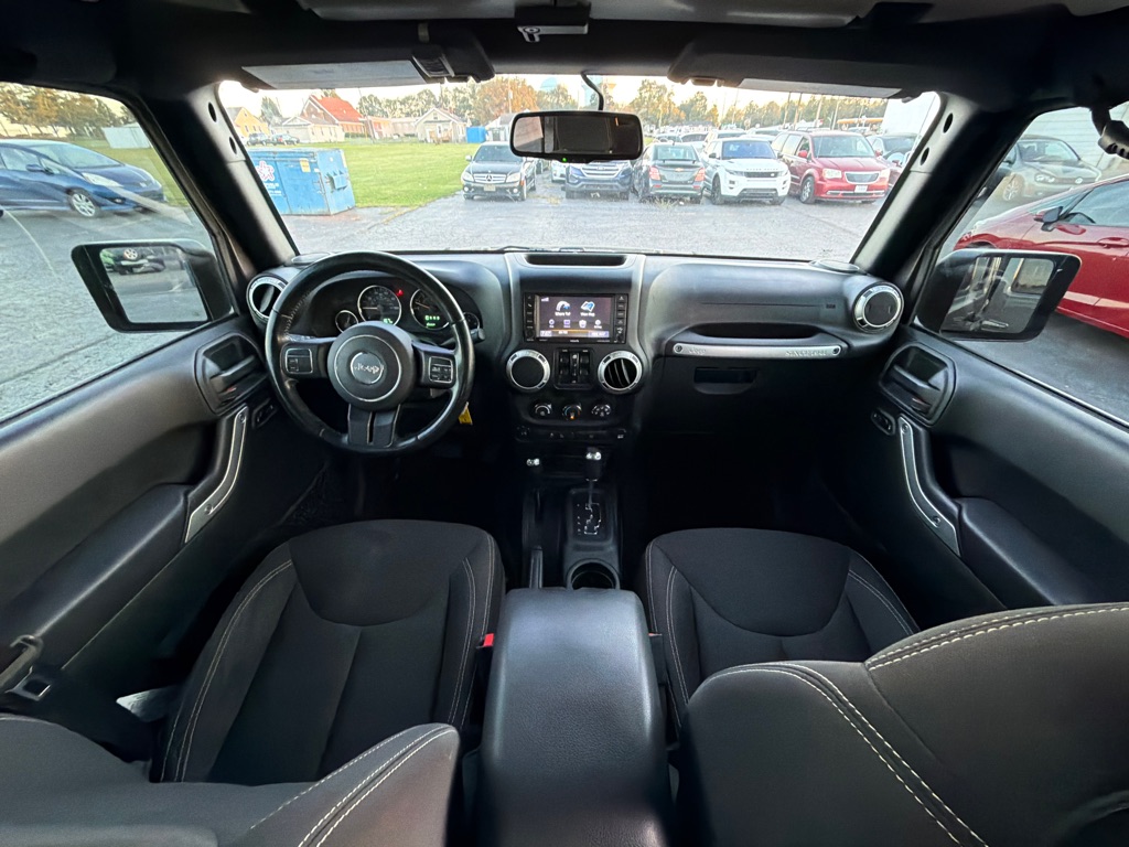 Photo 17 of this JEEP WRANGLER UNLIMI