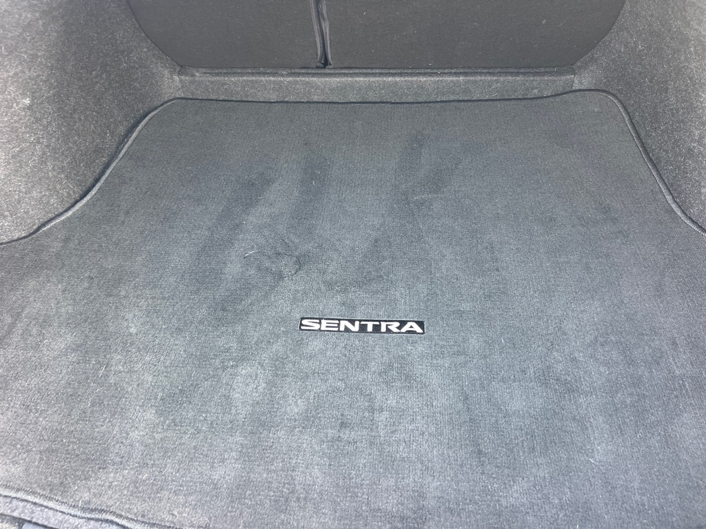 Photo 19 of this NISSAN SENTRA