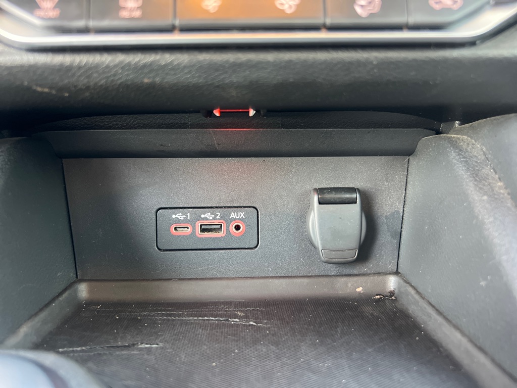 Photo 26 of this NISSAN SENTRA