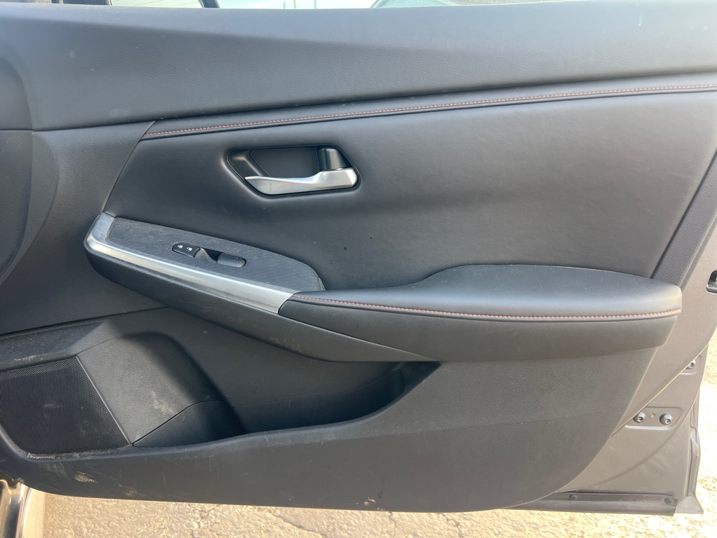 Photo 16 of this NISSAN SENTRA