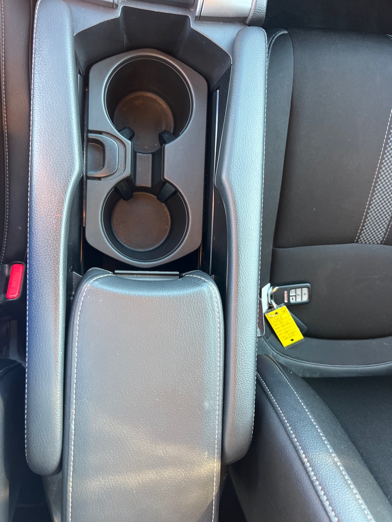 Photo 32 of this HONDA CIVIC