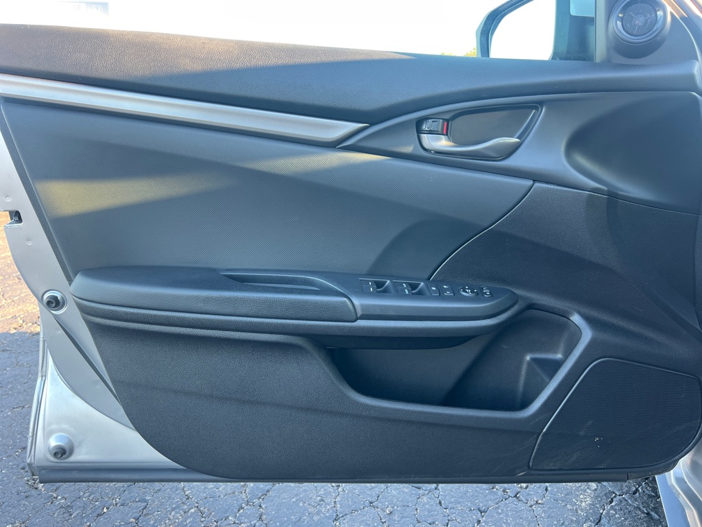 Photo 10 of this HONDA CIVIC