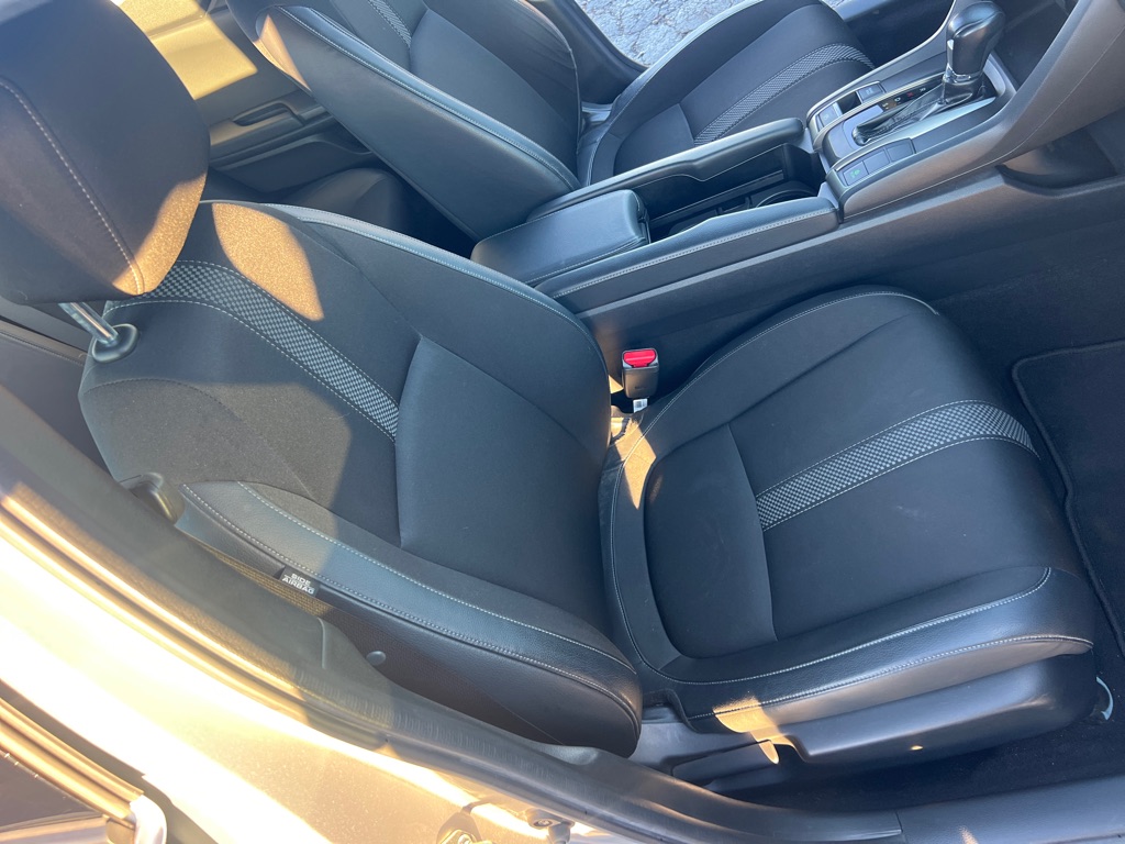Photo 19 of this HONDA CIVIC