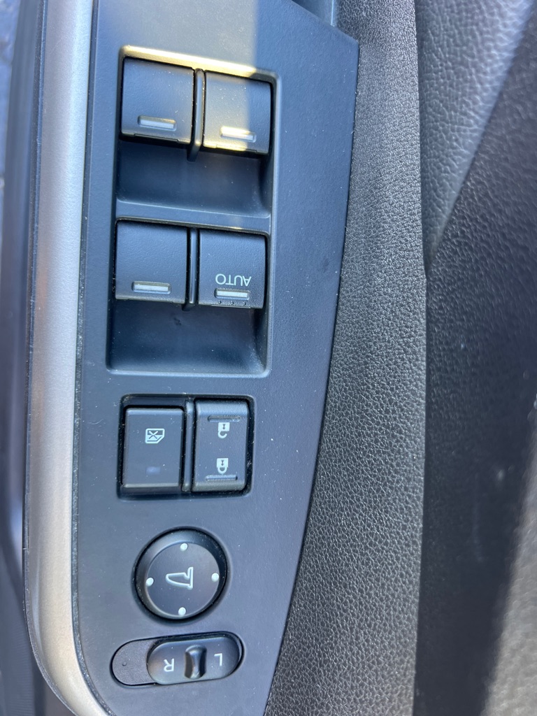 Photo 25 of this HONDA CR-V