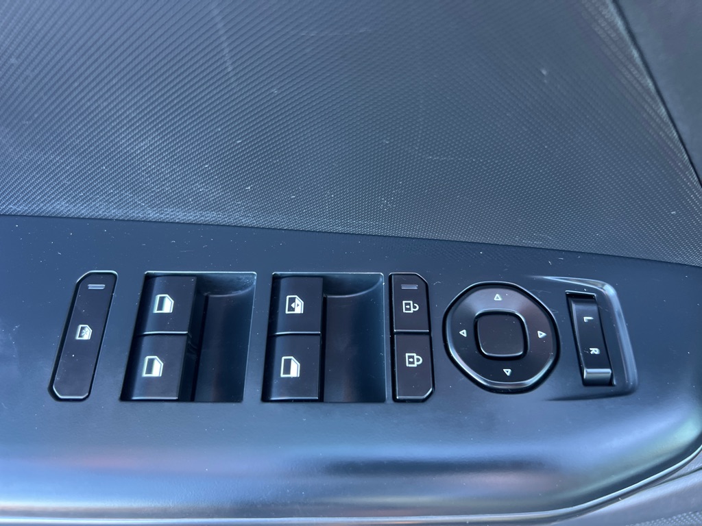 Photo 22 of this KIA K4