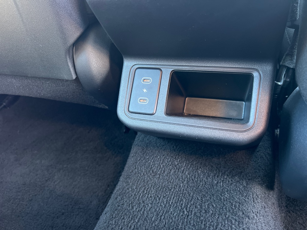 Photo 16 of this KIA K4