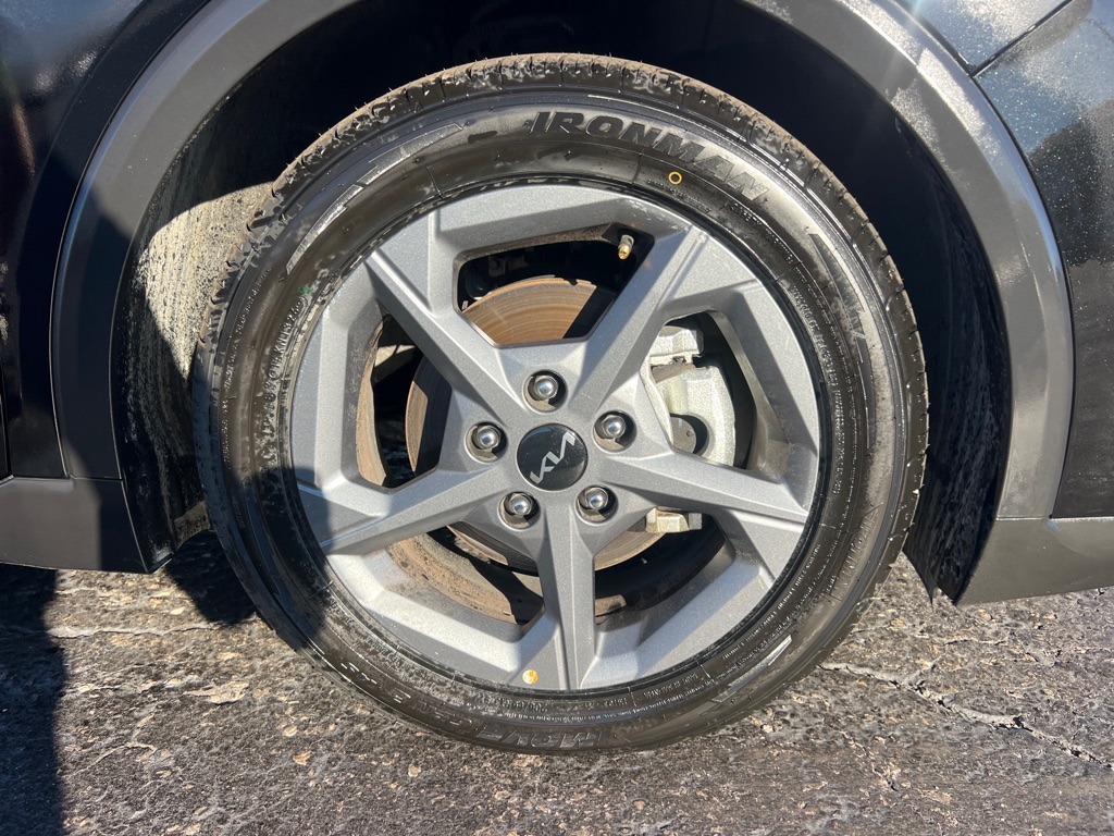 Photo 37 of this KIA K4