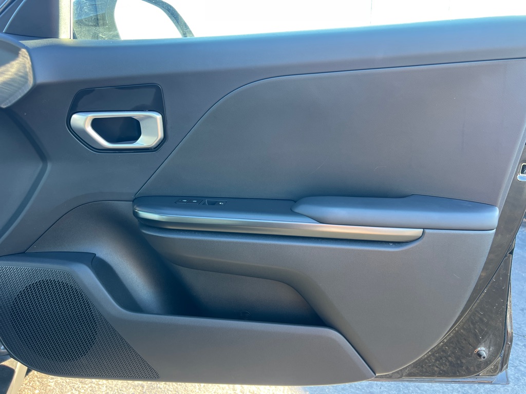 Photo 17 of this KIA K4