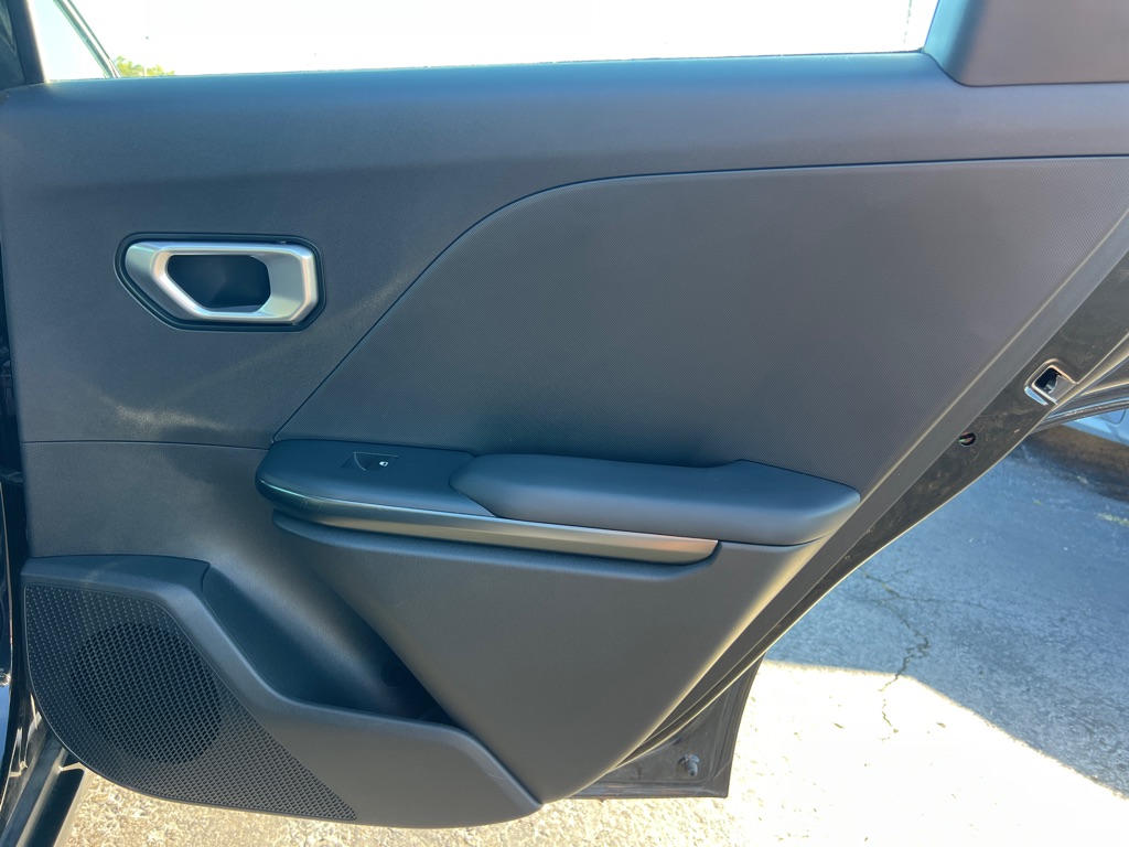 Photo 14 of this KIA K4