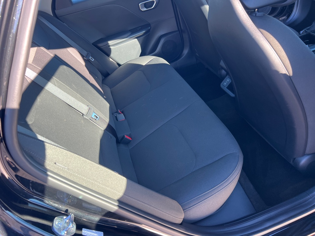 Photo 15 of this KIA K4