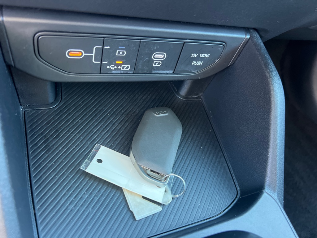 Photo 28 of this KIA K4