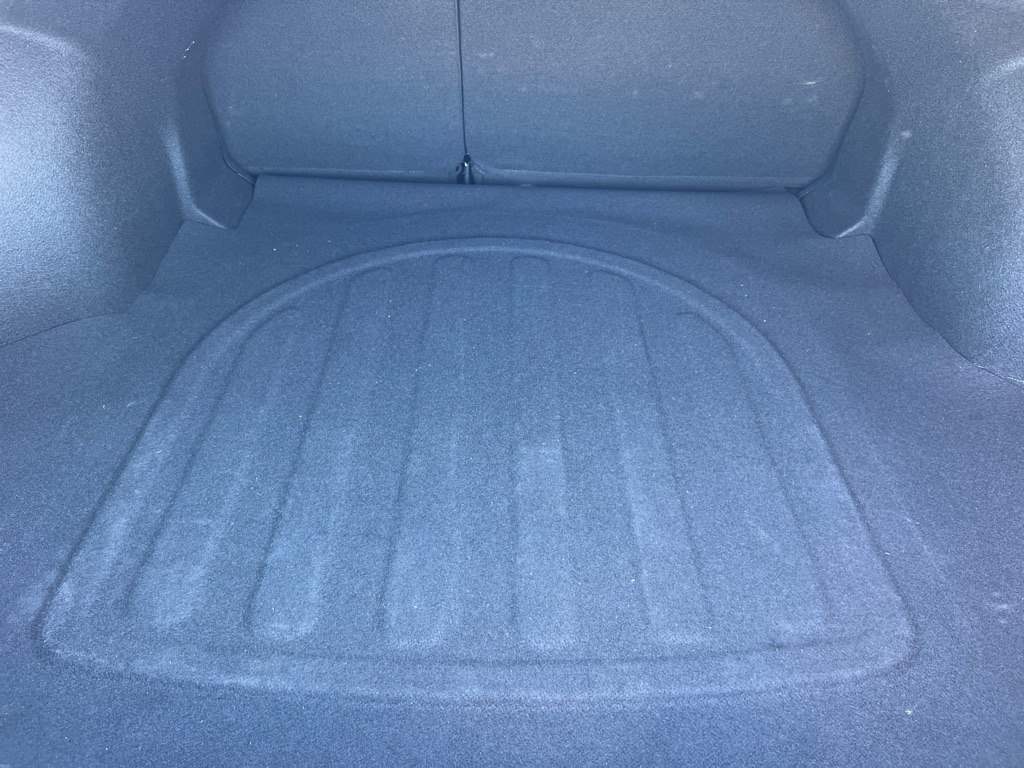 Photo 21 of this KIA K4