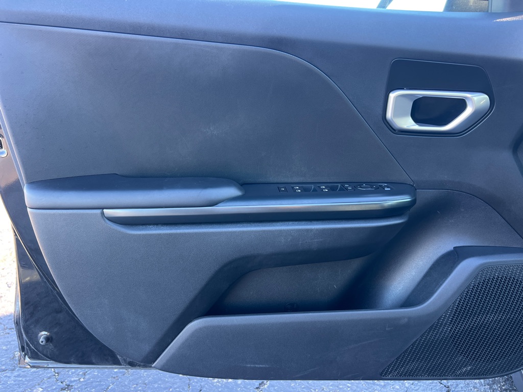 Photo 10 of this KIA K4