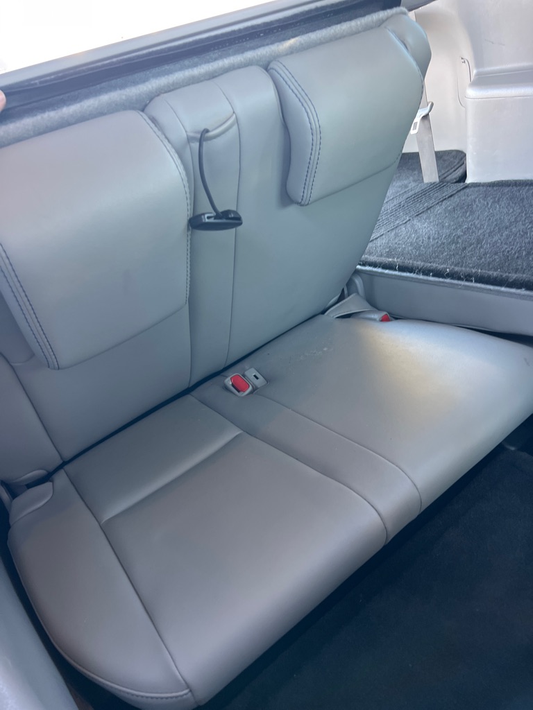 Photo 19 of this TOYOTA HIGHLANDER