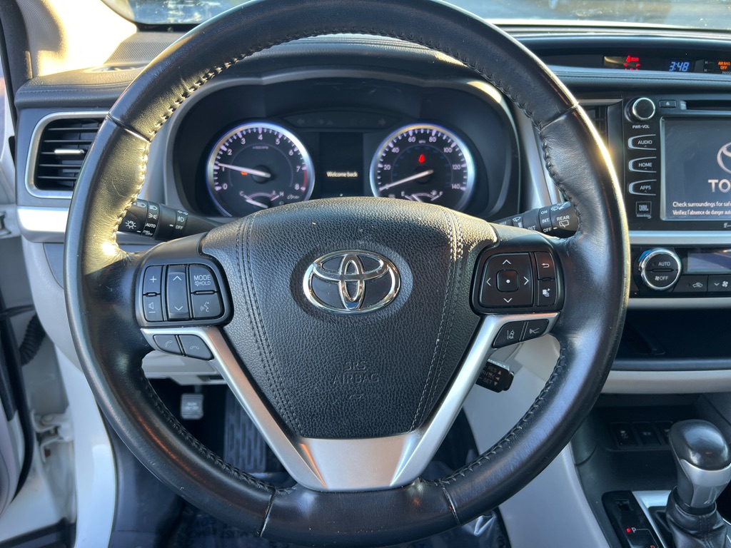 Photo 32 of this TOYOTA HIGHLANDER