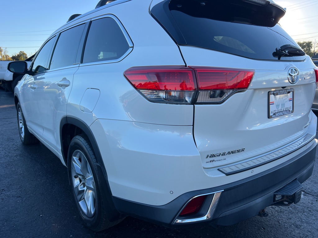 Photo 6 of this TOYOTA HIGHLANDER