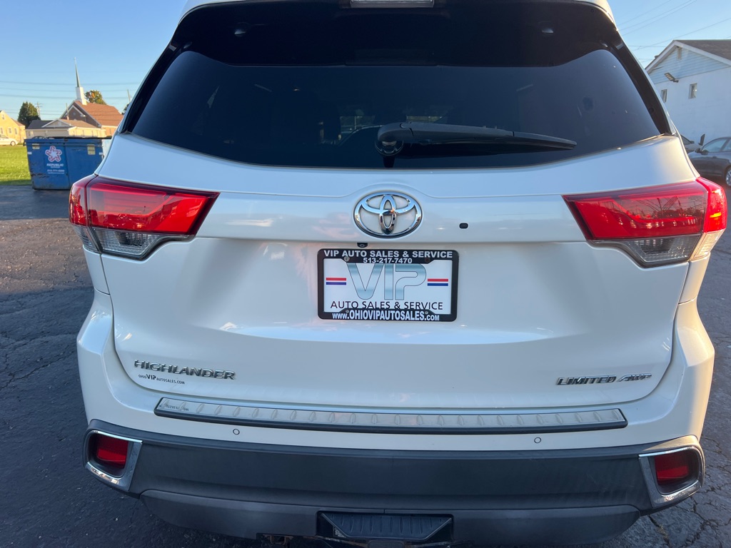 Photo 7 of this TOYOTA HIGHLANDER