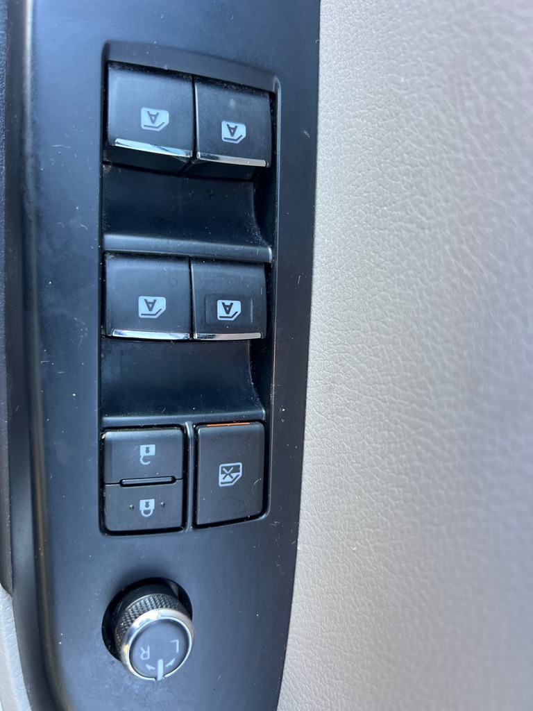Photo 29 of this TOYOTA HIGHLANDER