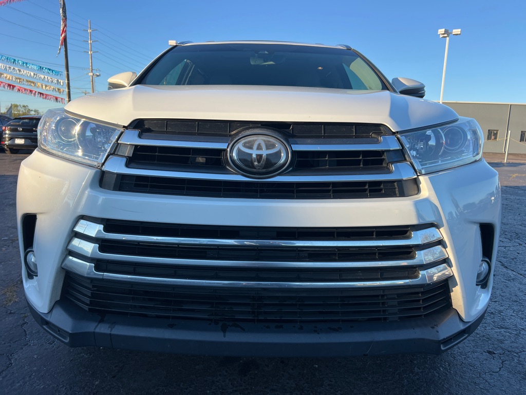 Photo 3 of this TOYOTA HIGHLANDER