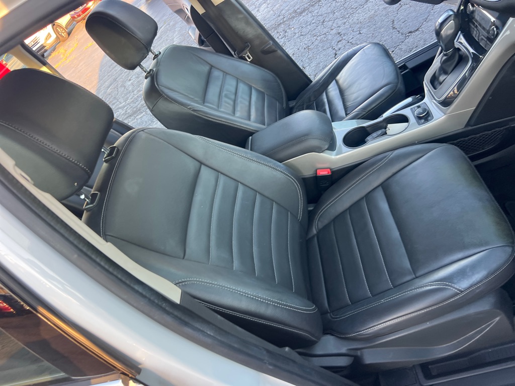 Photo 20 of this FORD C-MAX