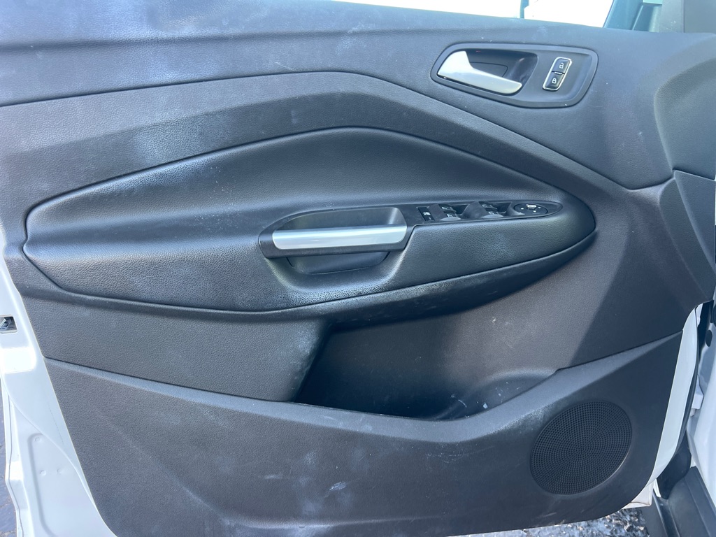 Photo 10 of this FORD C-MAX