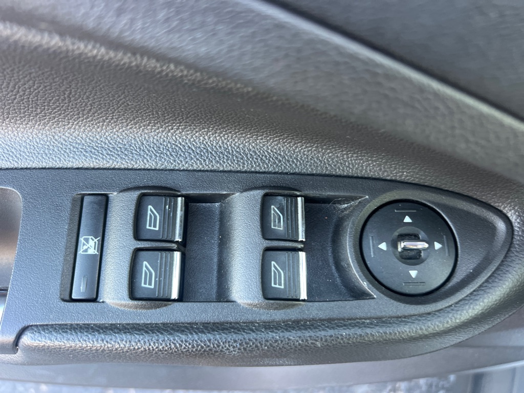 Photo 26 of this FORD C-MAX