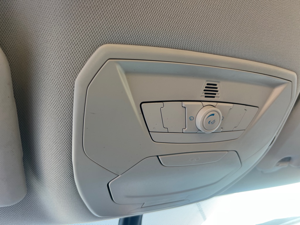 Photo 38 of this FORD C-MAX