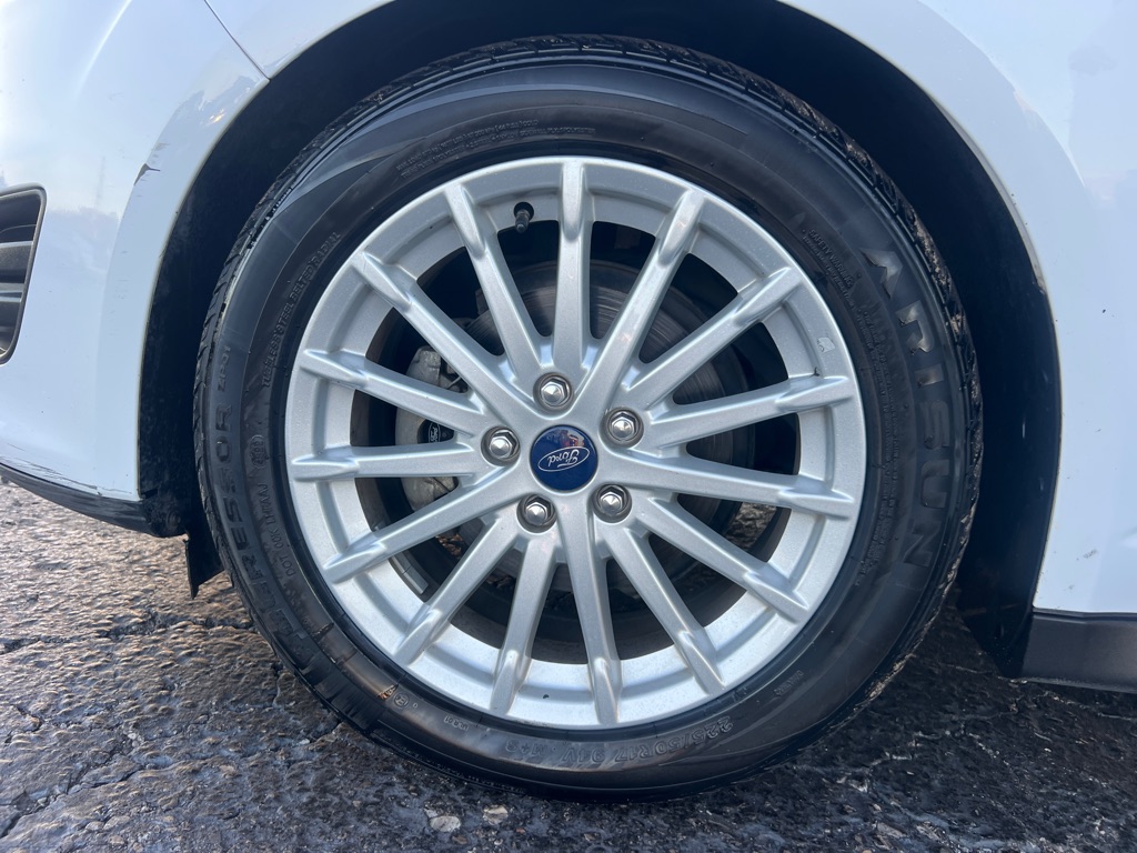 Photo 40 of this FORD C-MAX
