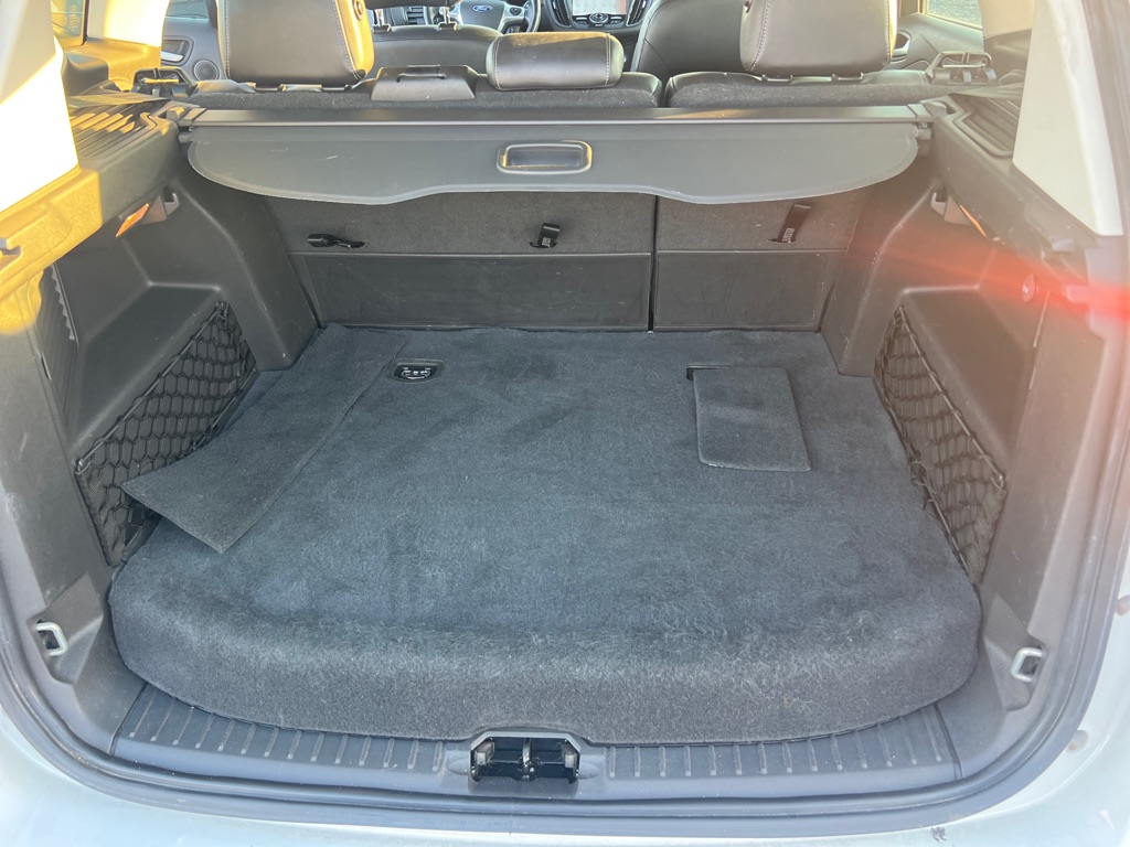 Photo 14 of this FORD C-MAX