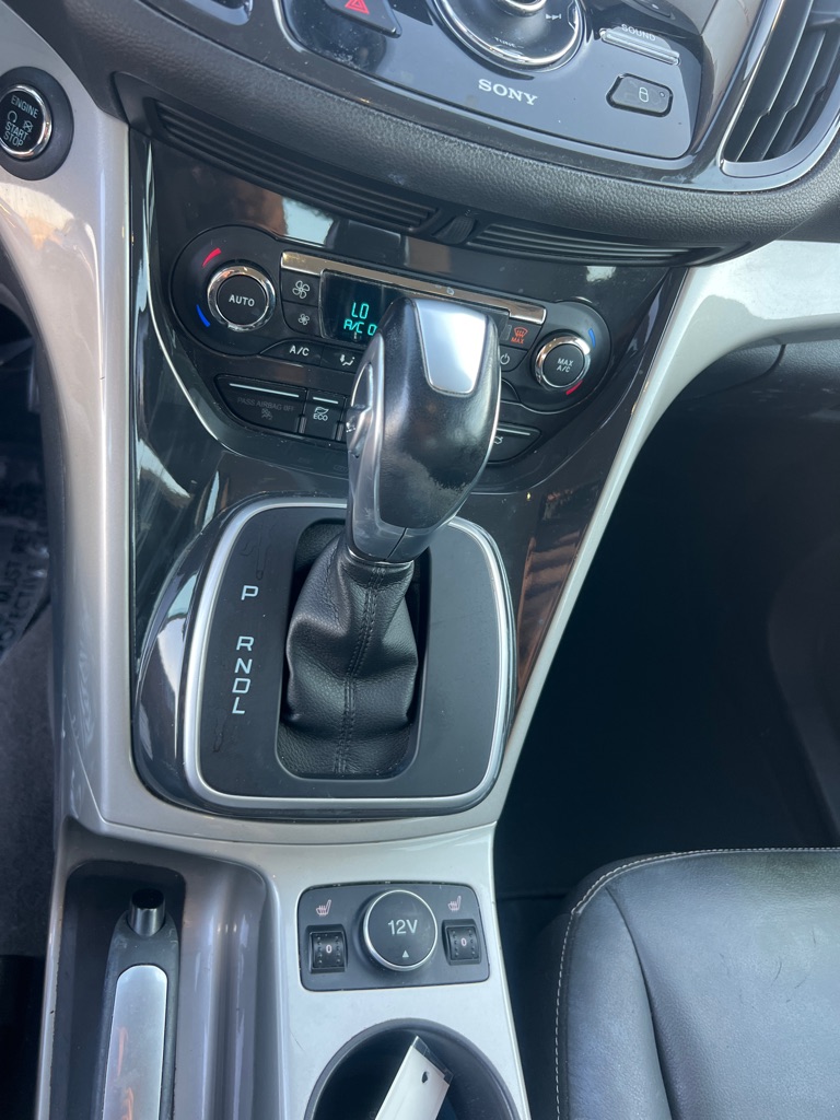 Photo 34 of this FORD C-MAX