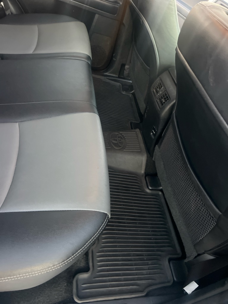 Photo 16 of this TOYOTA 4RUNNER