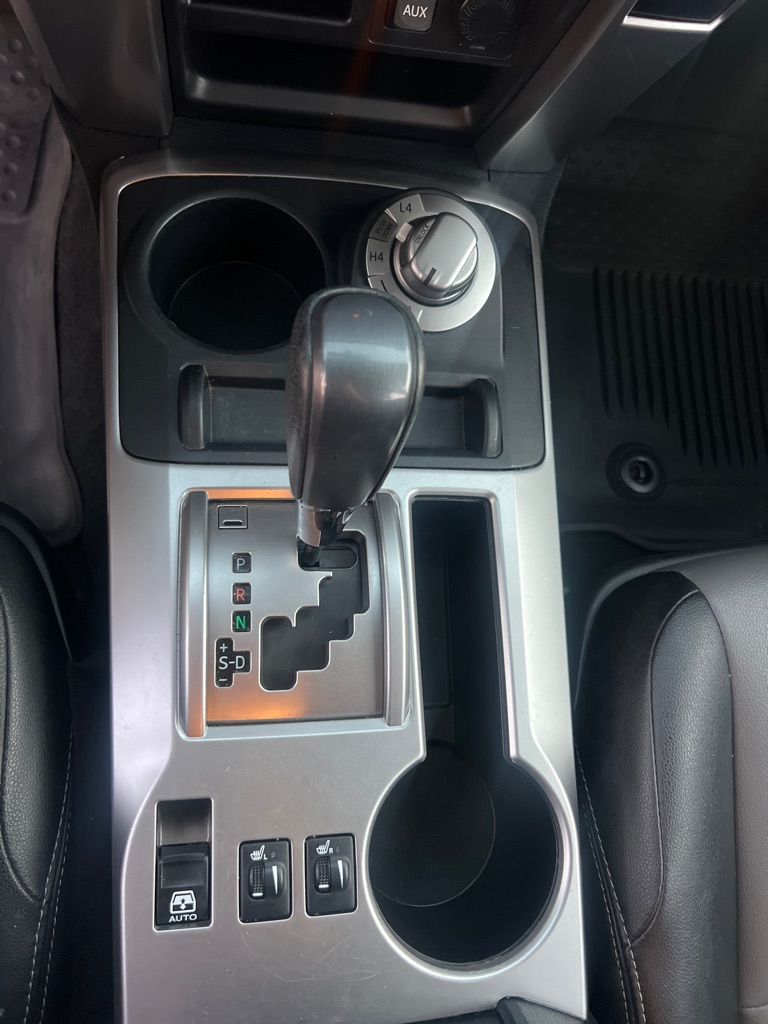 Photo 32 of this TOYOTA 4RUNNER
