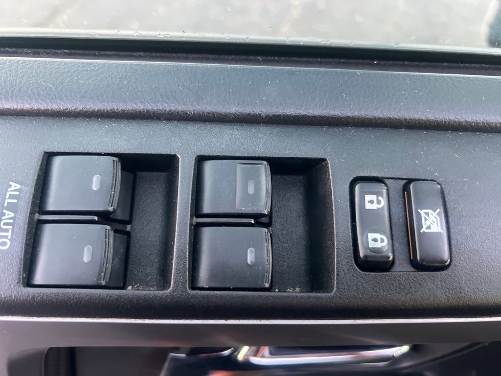 Photo 23 of this TOYOTA 4RUNNER